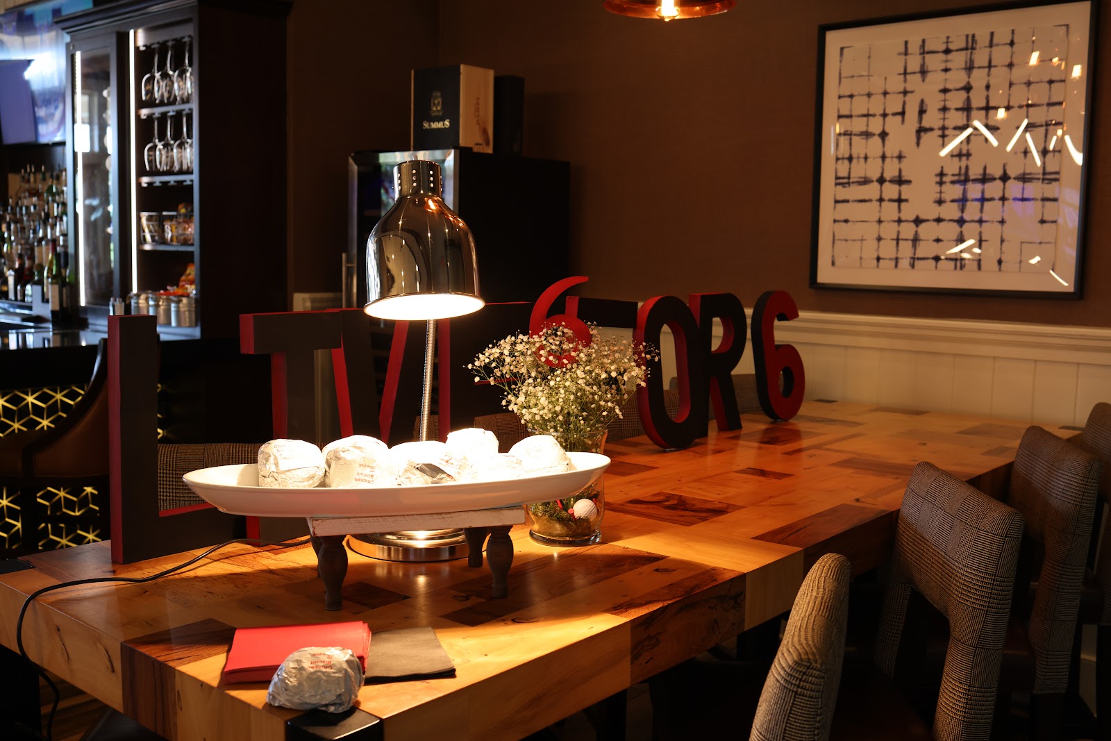 Clubhouse reception with Live for 6 event lettering